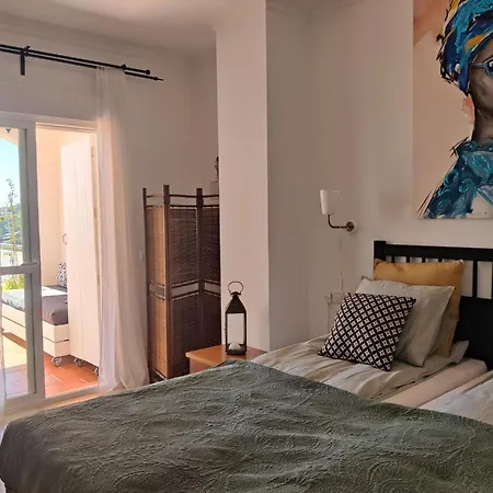 Cosy 1 Bed 50m2 Terrace Apartment